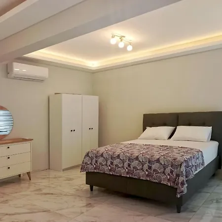 Апартаменты Big *